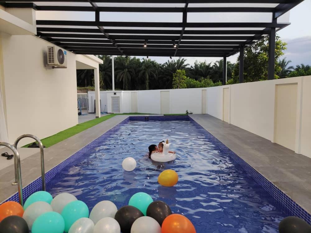 Desaru Homestay-Eva Villa Pool Homestay By Yolo Resort Bandar Penawar Eksteriør bilde